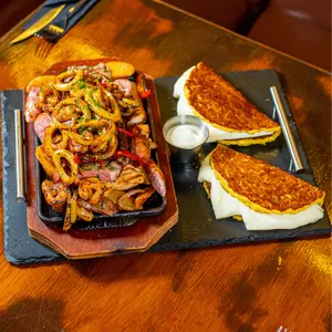 Parrilla Mar y Tierra