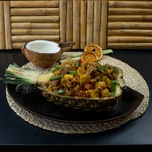 Khao Pad Sapparot vegetariano