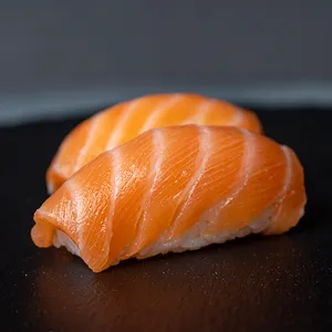 Nigiri Salmón 2 unidades.
