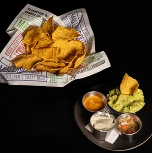 Nachos con Guacamole