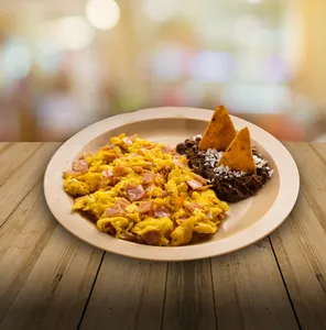 Huevos revueltos con jamón