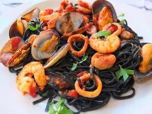 Espaguetis Nero di Sepia a la Marinera