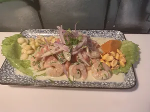 Ceviche Salmón Y Camarones