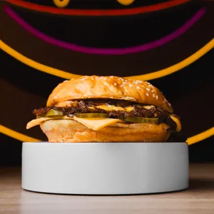 Astro Cheesburger Extra 3990$
