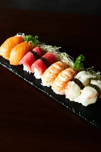 47. Nigiri Tako