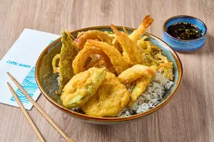 Tempura Don - Camarones, Verduras Tempura y Arroz