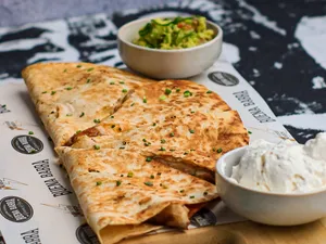 Quesadilla Blue Chicken