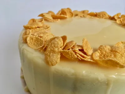 Pastel de cornflakes con caramelo