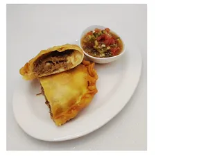 Empanada Carne Mechada Queso