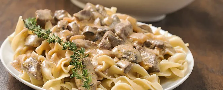 Espagueti con stroganoff