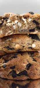 COOKIES AND CREAM