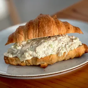 Croissant de Pollo