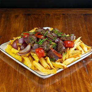 Chorrillana Lomo Saltado Familiar