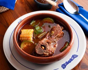 Media Orden de Mole de Olla de Cerdo