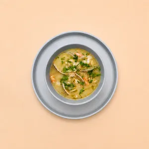 Crema de loco, almeja y camarón