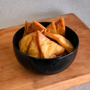 Crutones de pita.