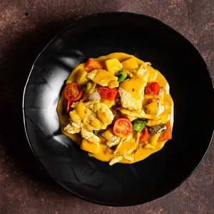 Curry Amarillo con Pollo