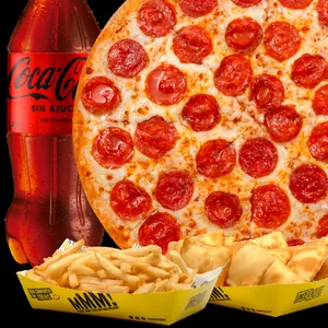 Super combo clásico de una pizza clásica con un mix de papas y empanas además de una bebida de 1.5L
