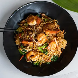 Pad Kee Mao con Camarones