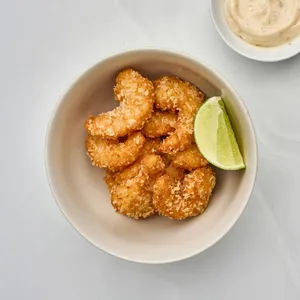 Camarones Apanados con Mayo Picante