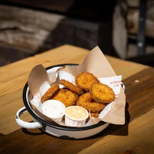 Pepinos By Maria Fritos en Panko