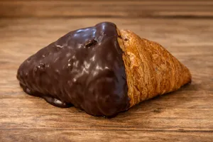 NUEVO!! Croissant Chocolate (un)