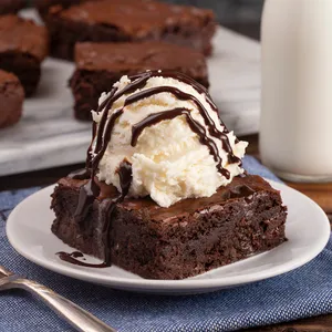 Brownie con helado