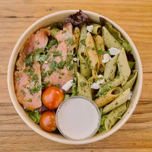 Ensalada Pasta Pesto Salmón menú
