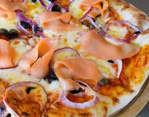 Pizza di Salmone