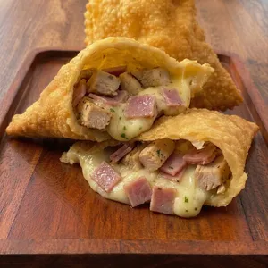 Emp. Pollo Jamon Queso
