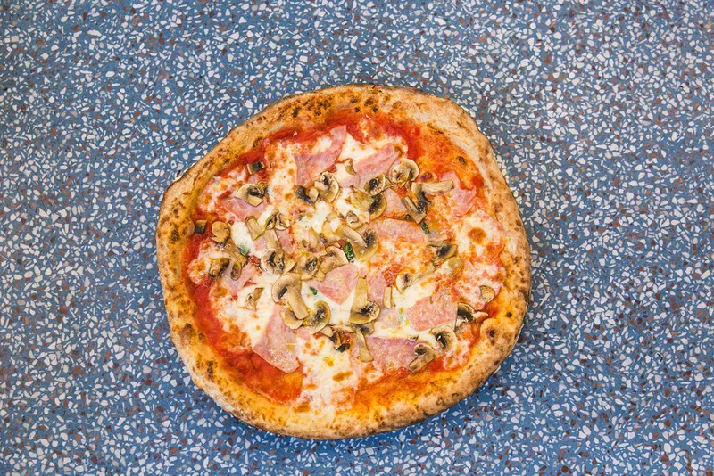 Prosciutto e Funghi Prosciutto e Funghi