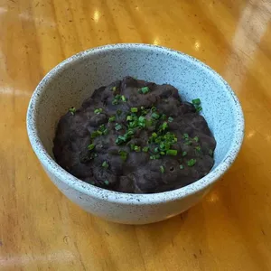 FRIOJOLES BRO (FREJOLES NEGROS REFRITO)