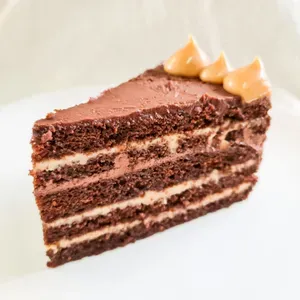 Torta choc-manjar porcion