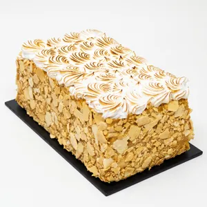 Torta Casera manjar merengue lúcuma 12 personas