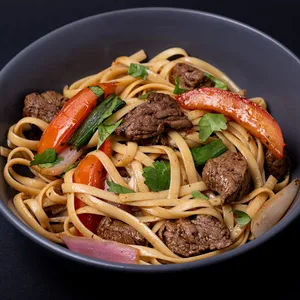 Fetuccini saltado