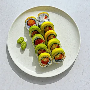 Sushi salmón y atún