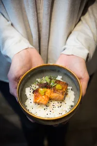 Salmón Teriyaki Donburi