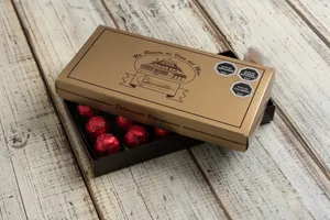 Caja bombon guinda al cognac