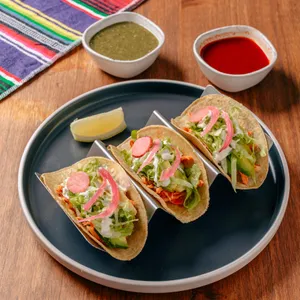 Taco de Tinga de Pollo