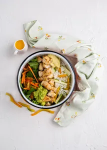 Bowl smash /Pollo Parrilado en Cubos