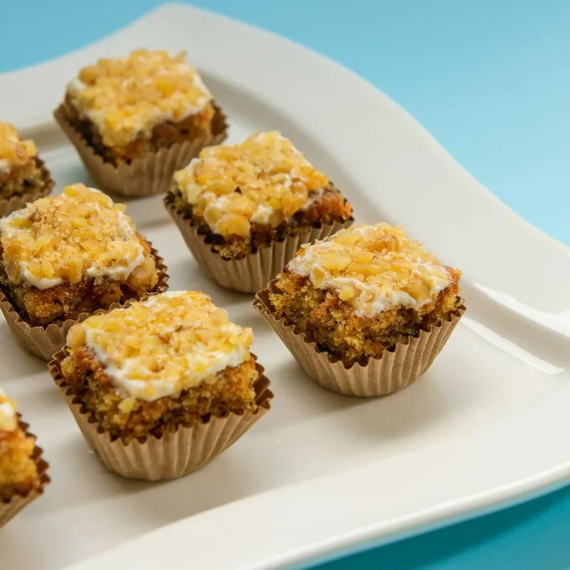 Mini carrot cakes x25