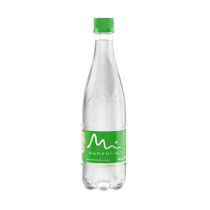 Agua manantial con gas