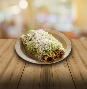 Flautas con quesillo (incluye una porción de salsa)