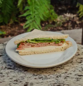 Triángulo Jamón Caprese