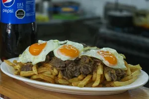 Chorrillana Familiar Churrasco + Bebida gratis 2L