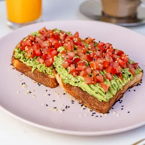 Tostadas Tomate Y Palta