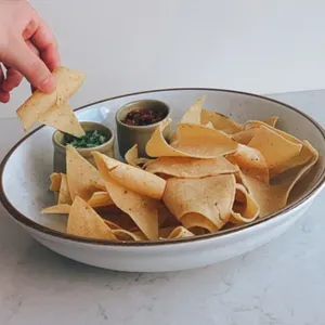 Nachos con Guacamole y Chalaquita