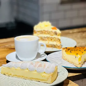 Pastel + Cafe o Té