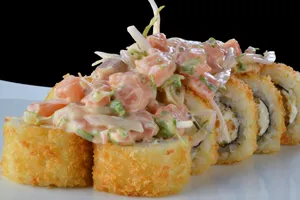 Acevichado roll "Día del sushi"