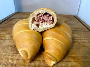 Cyber 2 Cachitos Jamón+QuesoCrema